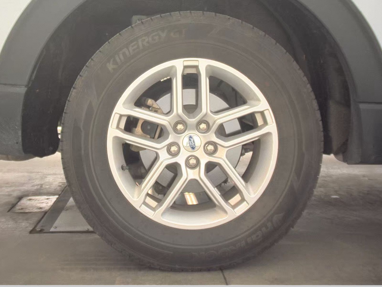 2025 Ford Explorer Active AWD