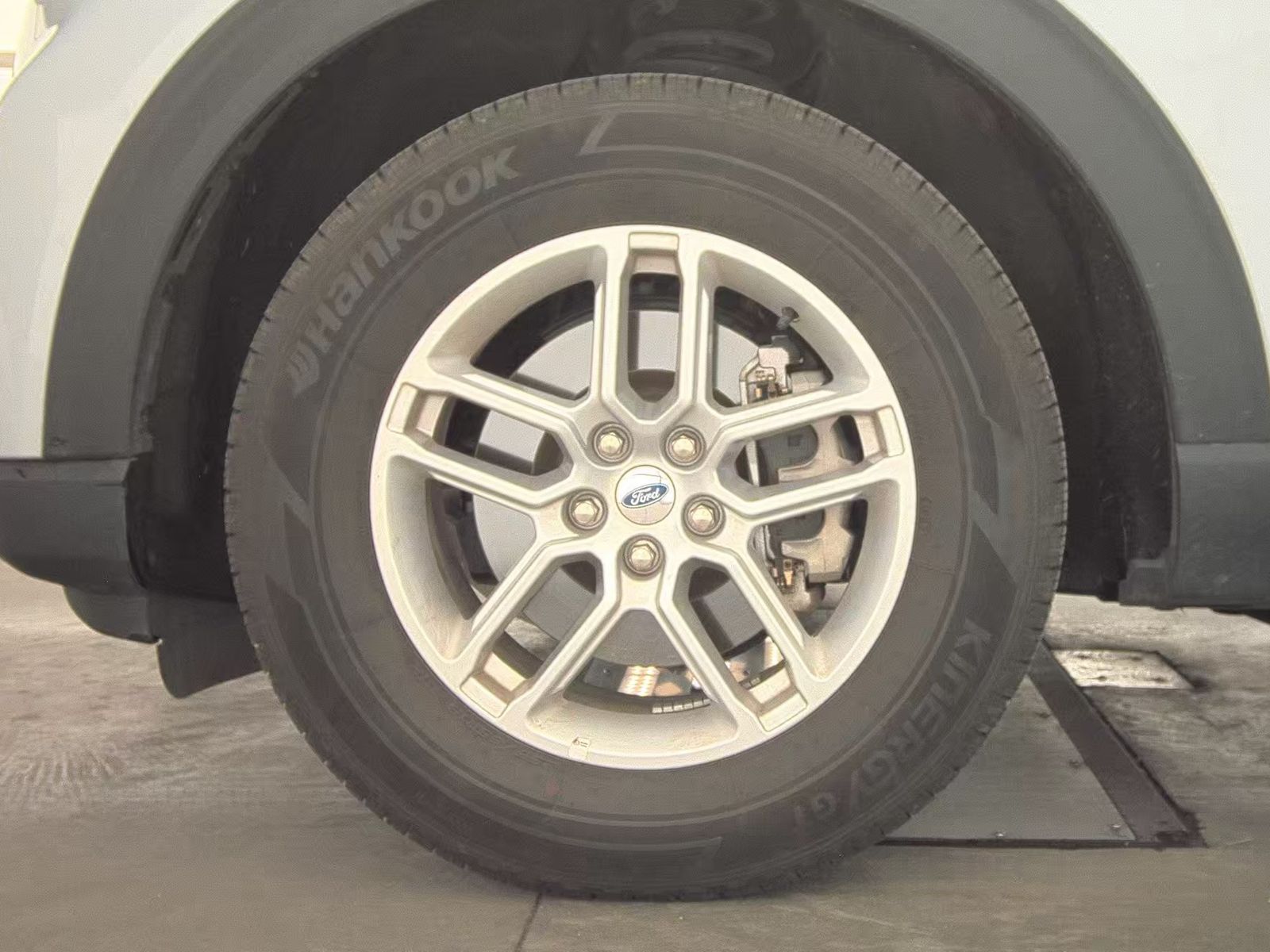 2025 Ford Explorer Active AWD