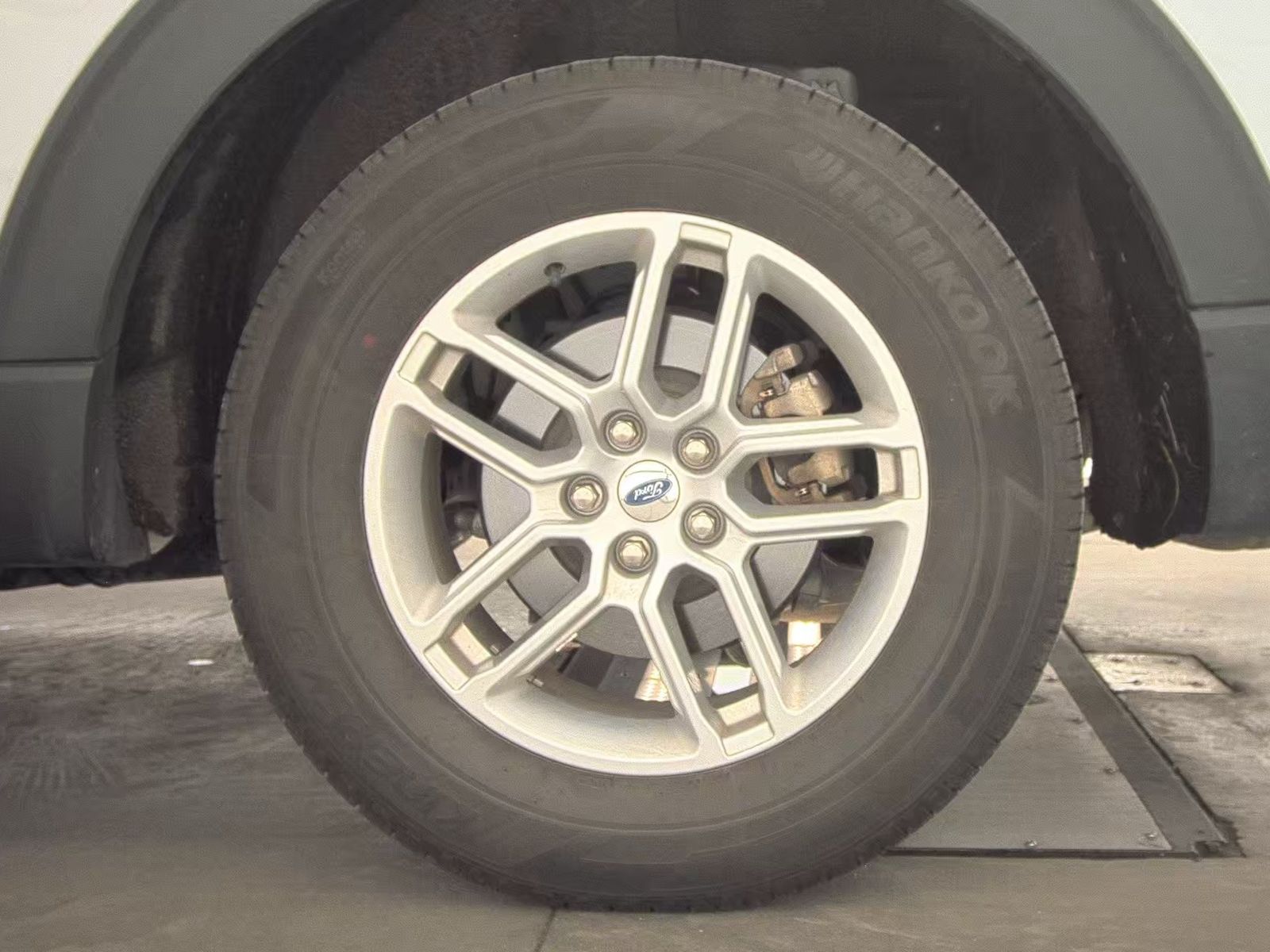 2025 Ford Explorer Active AWD