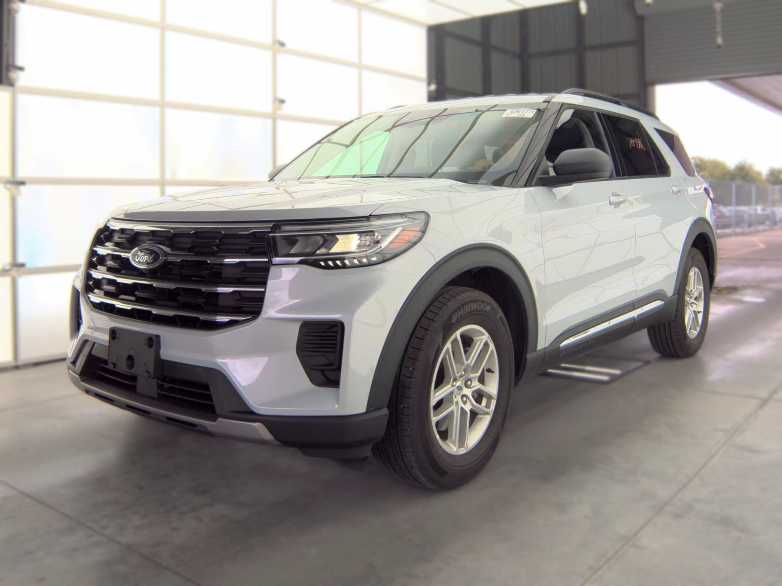 2025 Ford Explorer Active AWD