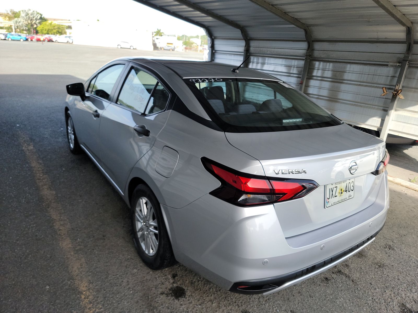NISSAN VERSA - 7