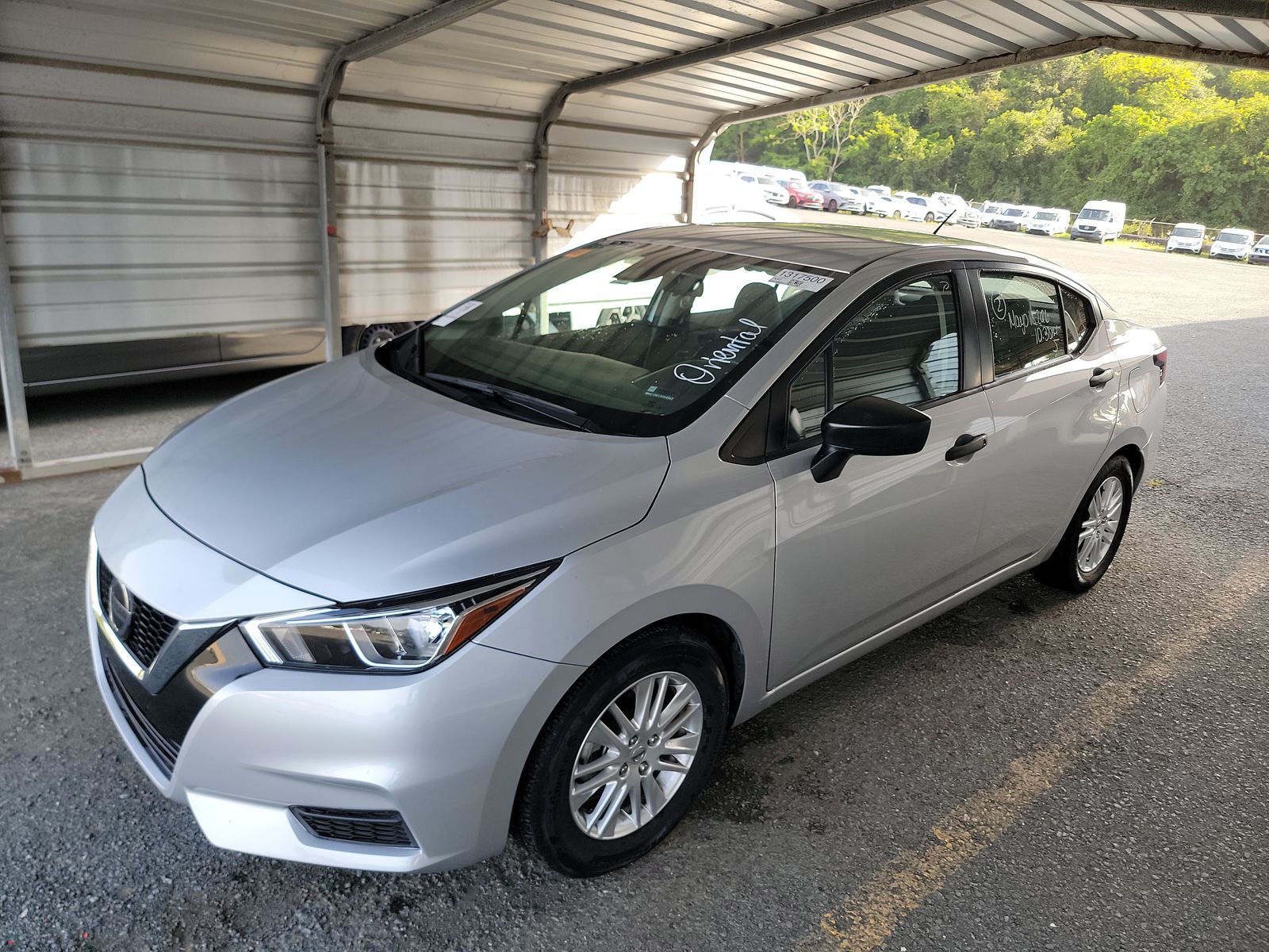 NISSAN VERSA - 1