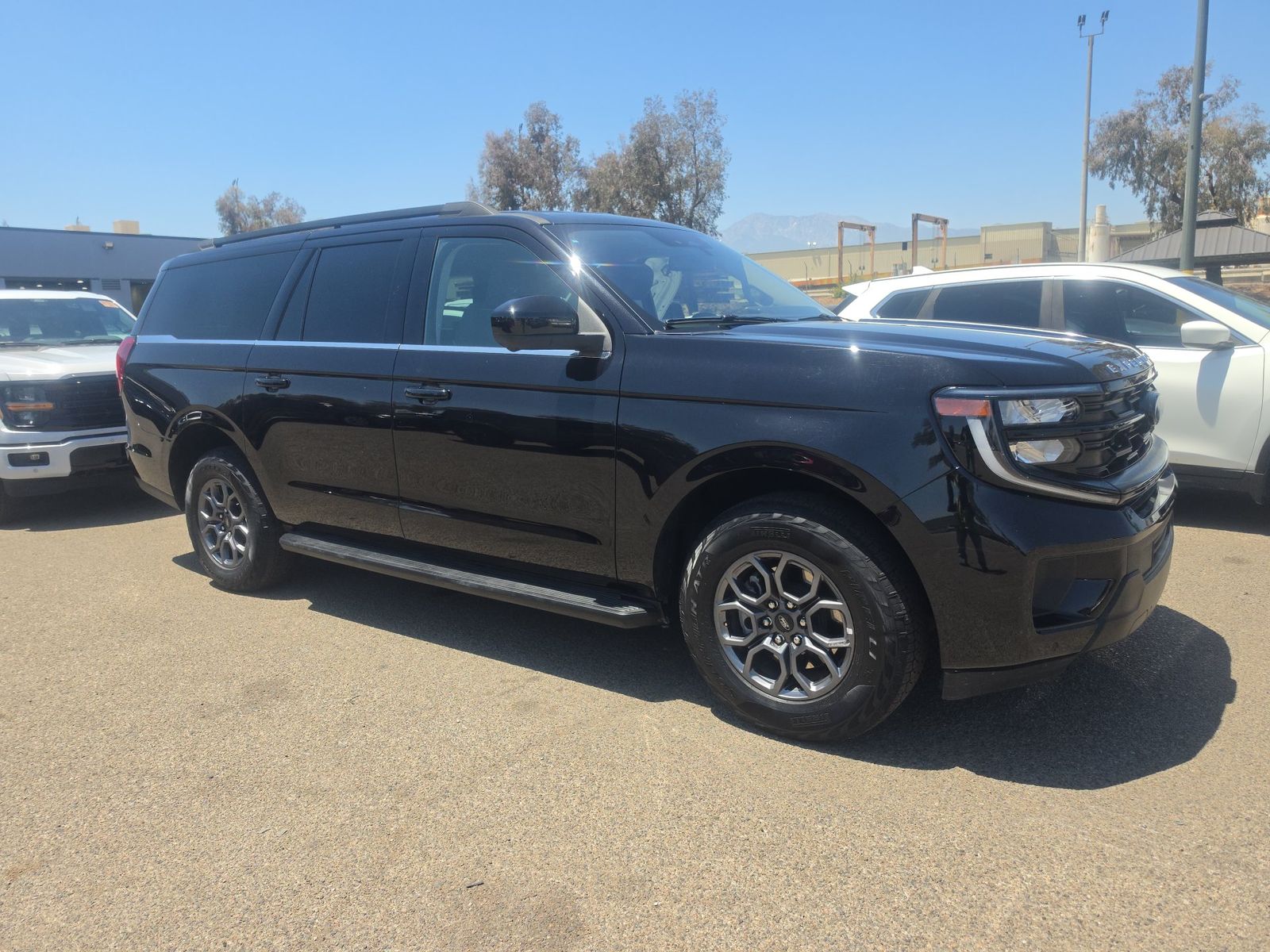 FORD EXPEDITION MAX - 4