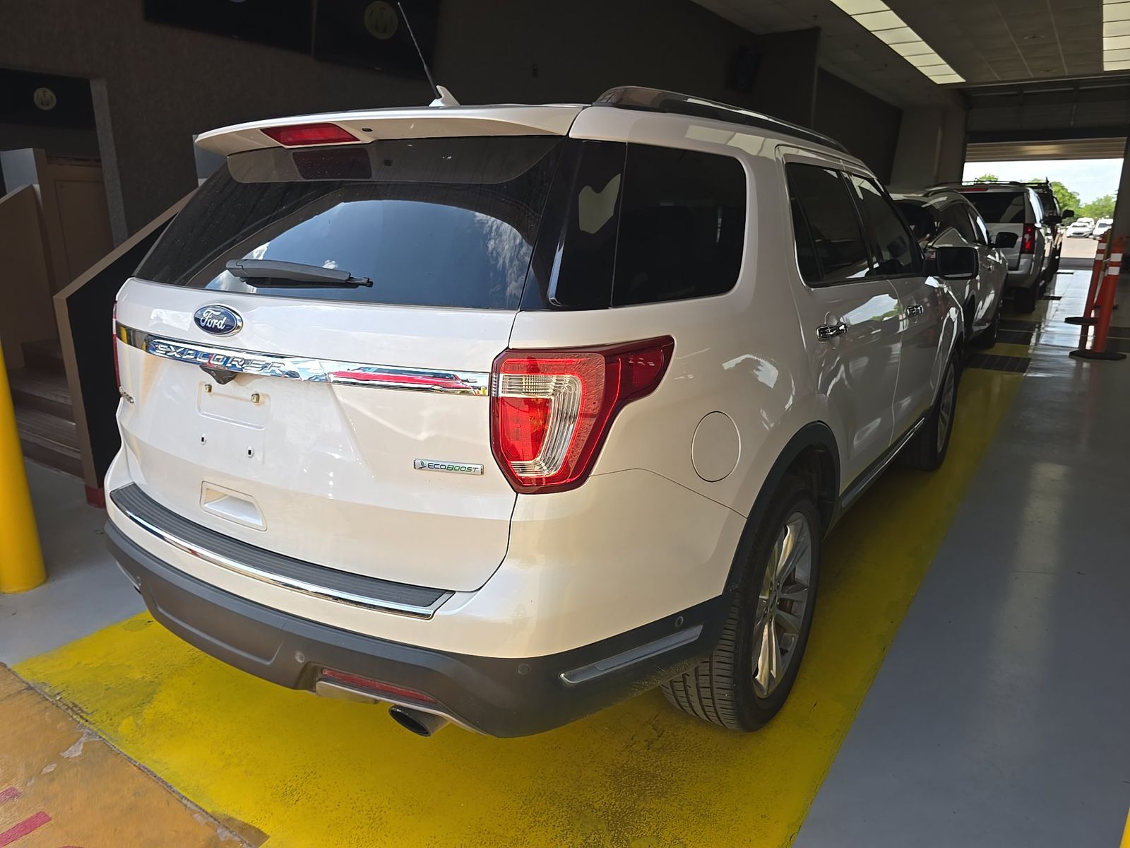 FORD EXPLORER - 5