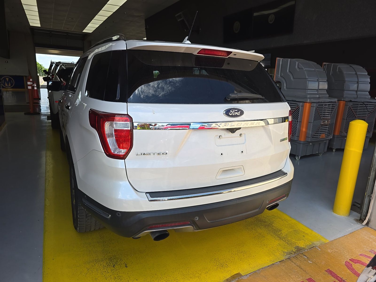 FORD EXPLORER - 6