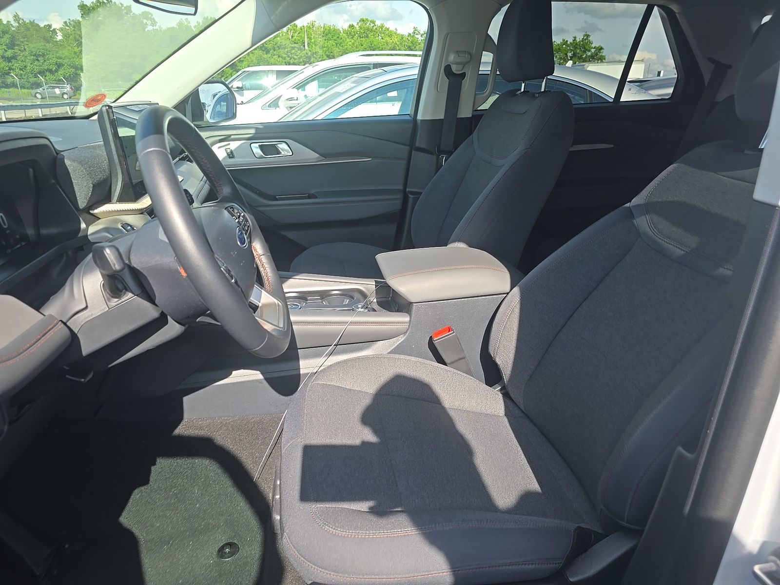 2025 Ford Explorer Active AWD
