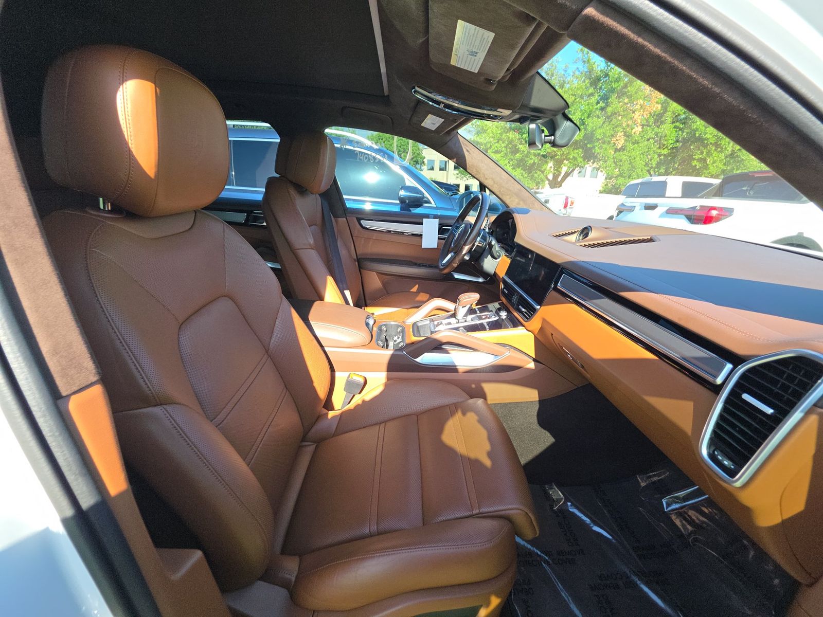 PORSCHE CAYENNE - 9
