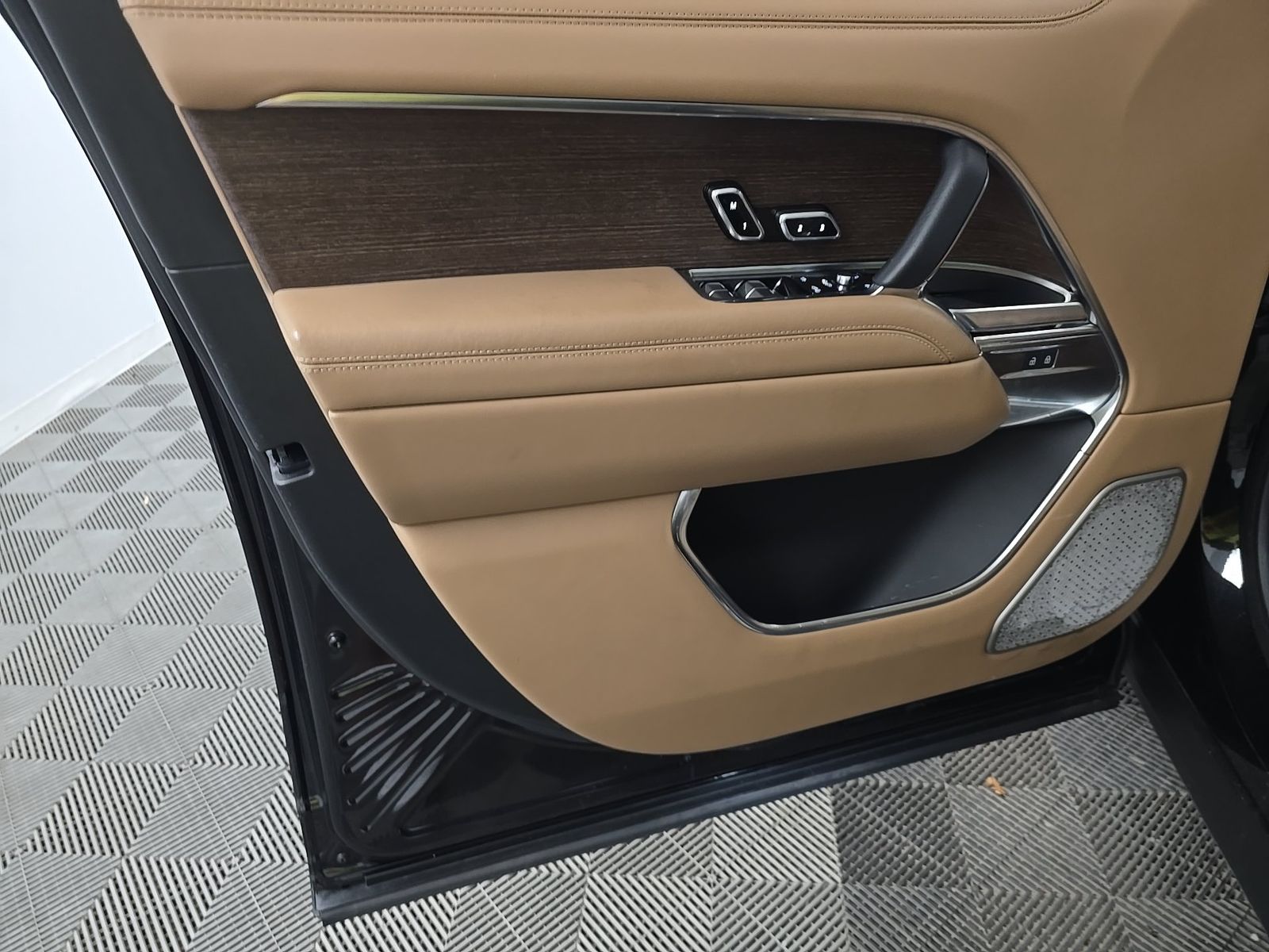 LAND ROVER RANGE ROVER - 10