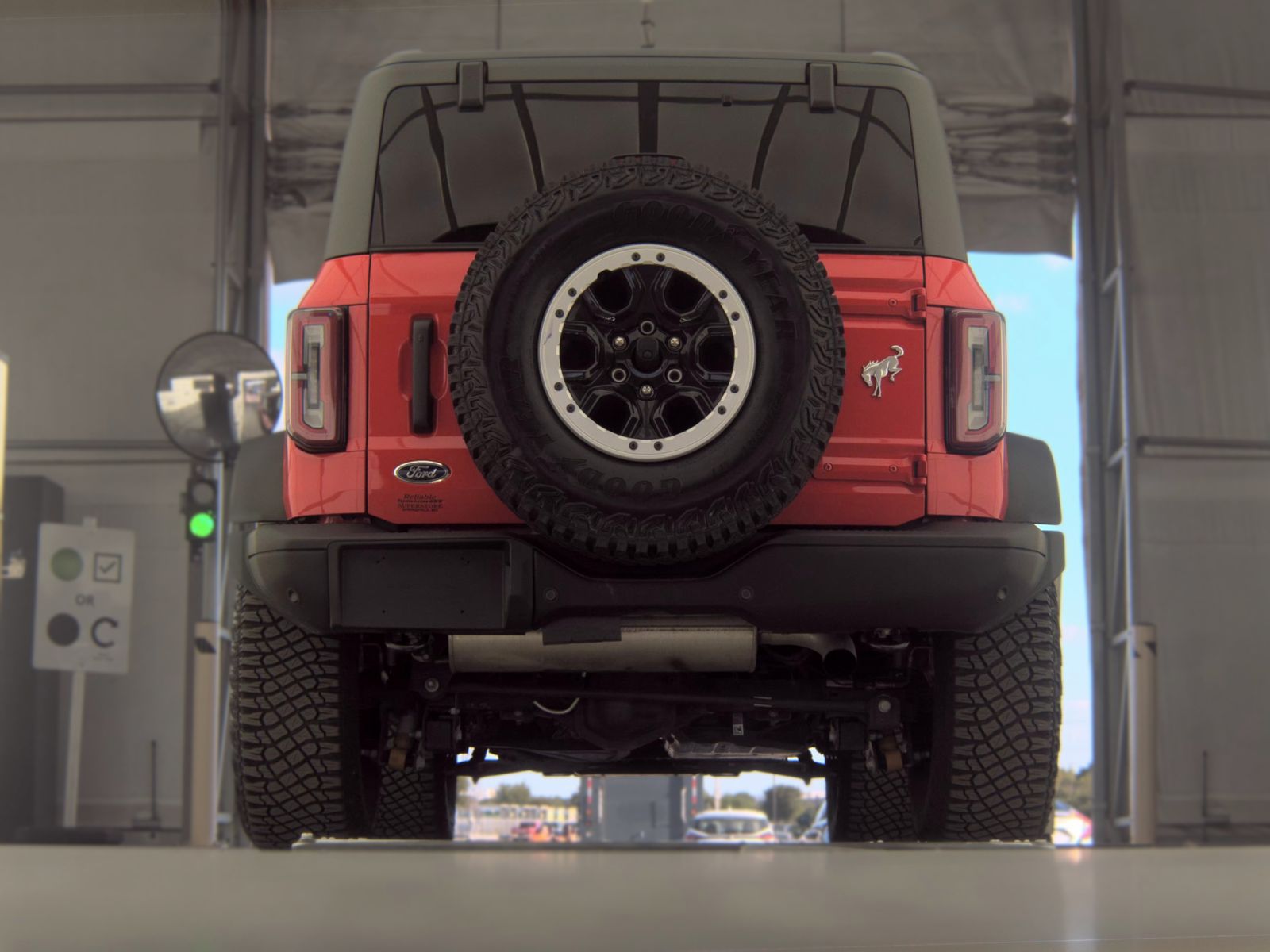 FORD BRONCO - 8