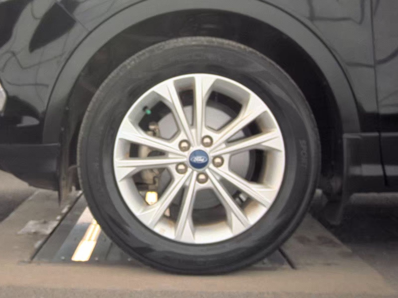 FORD ESCAPE - 10
