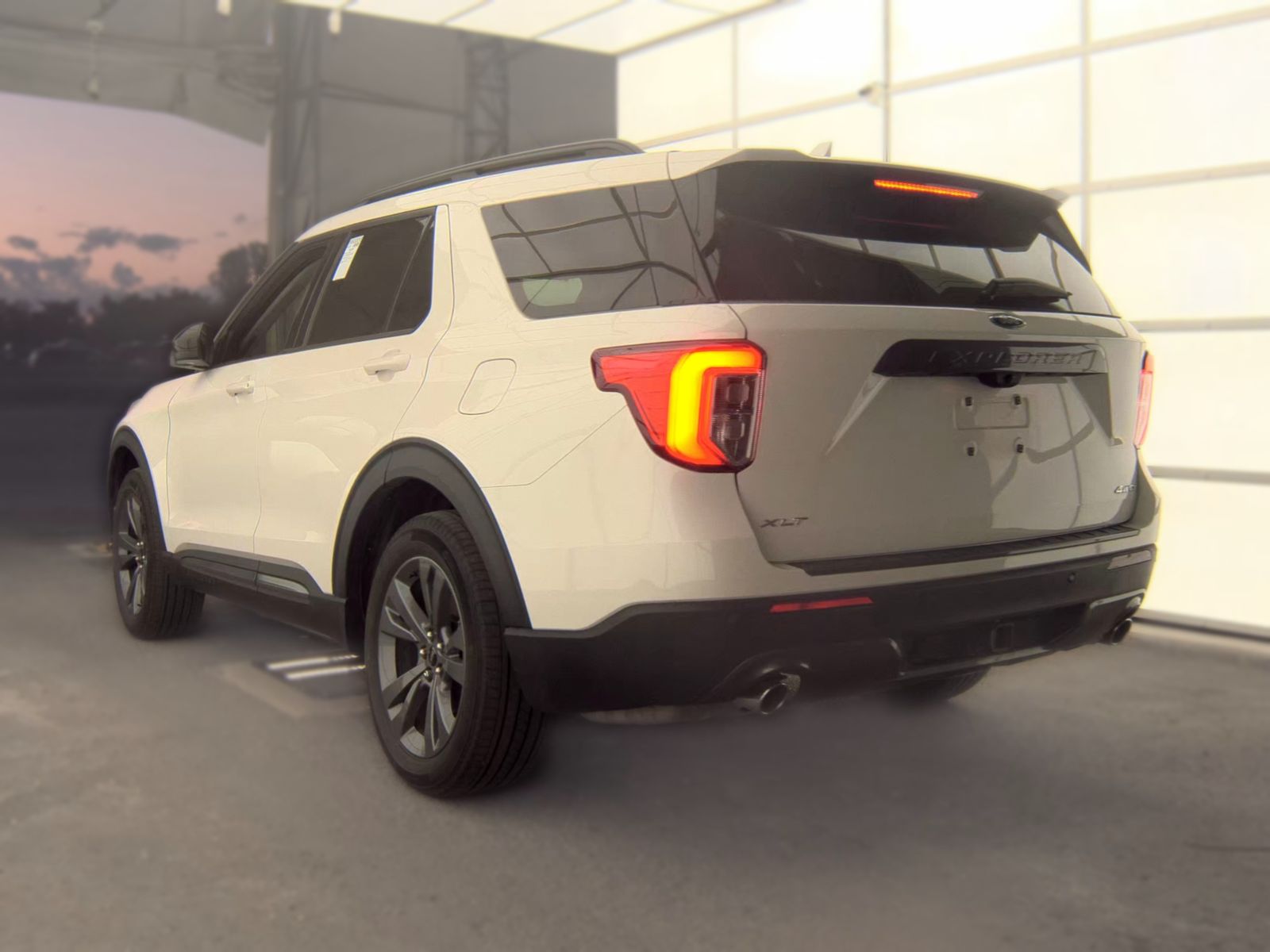 FORD EXPLORER - 9