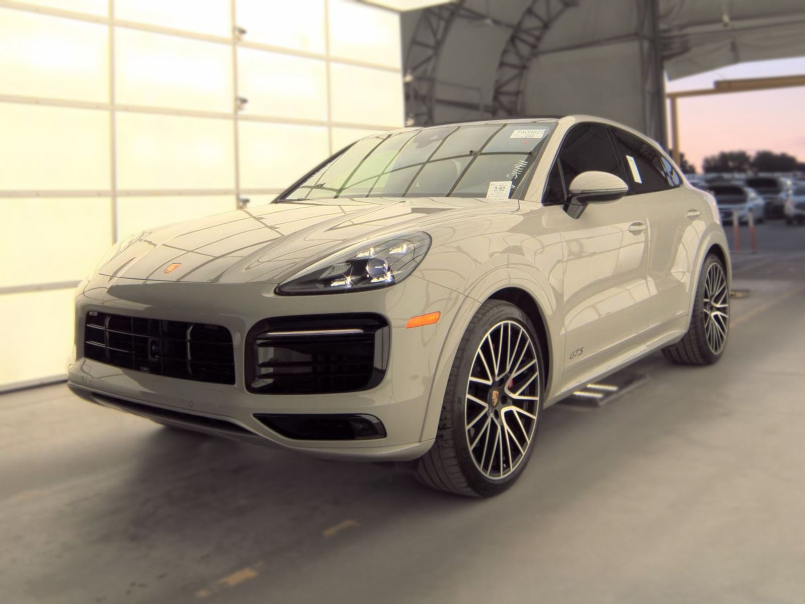 PORSCHE CAYENNE - 1