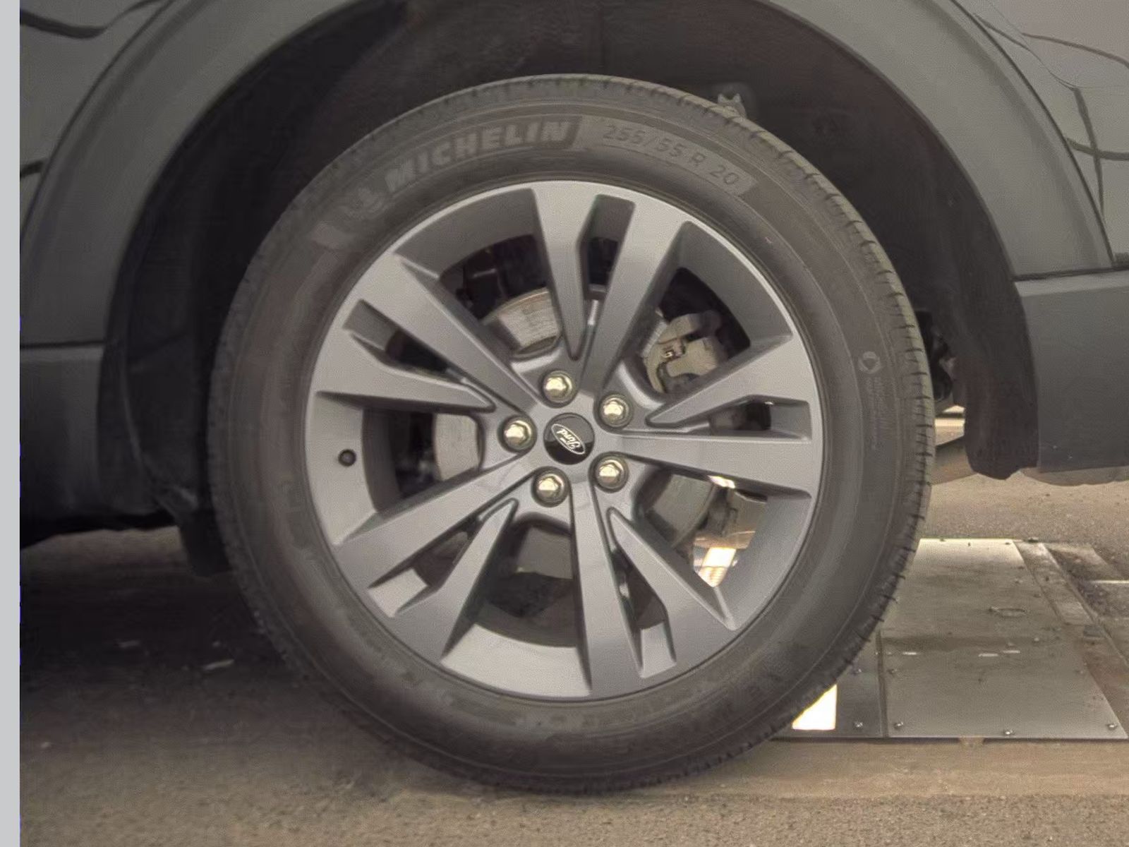 2023 Ford Explorer XLT AWD