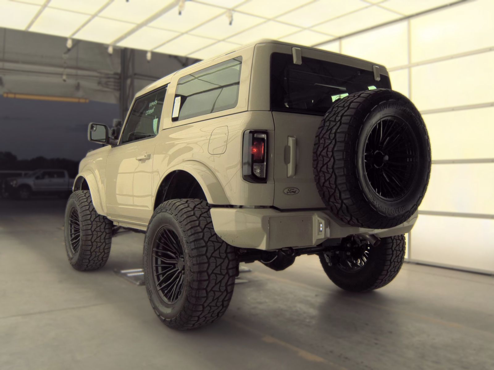 FORD BRONCO - 9