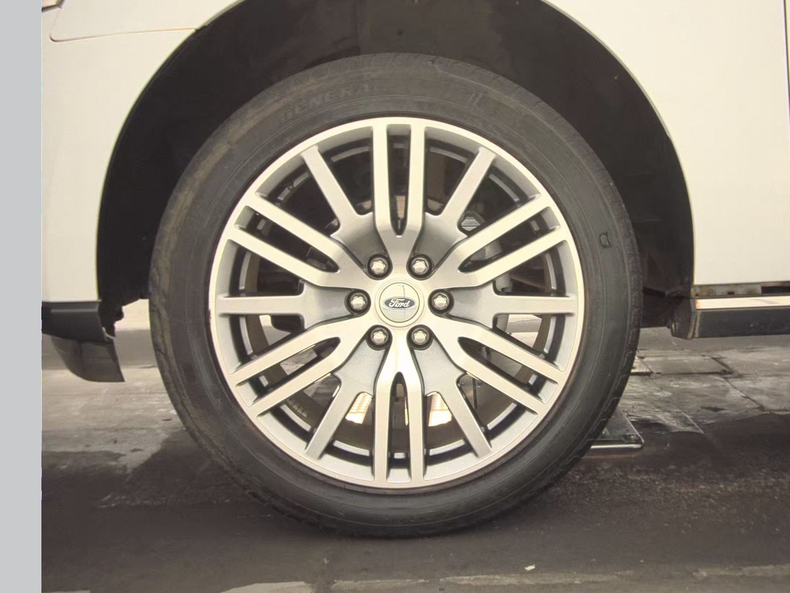 FORD EXPEDITION MAX - 10