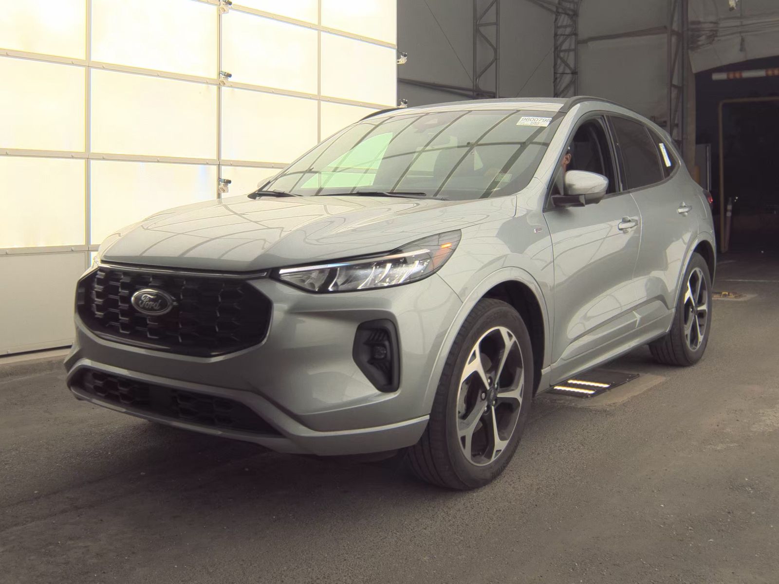 FORD ESCAPE - 1