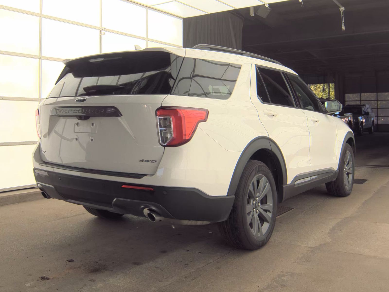 FORD EXPLORER - 6