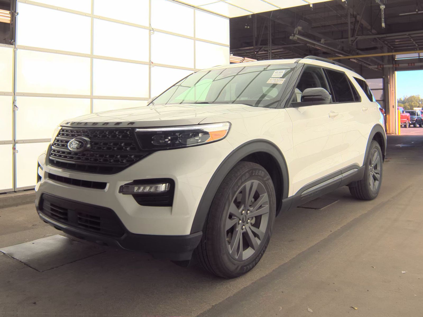 FORD EXPLORER - 1
