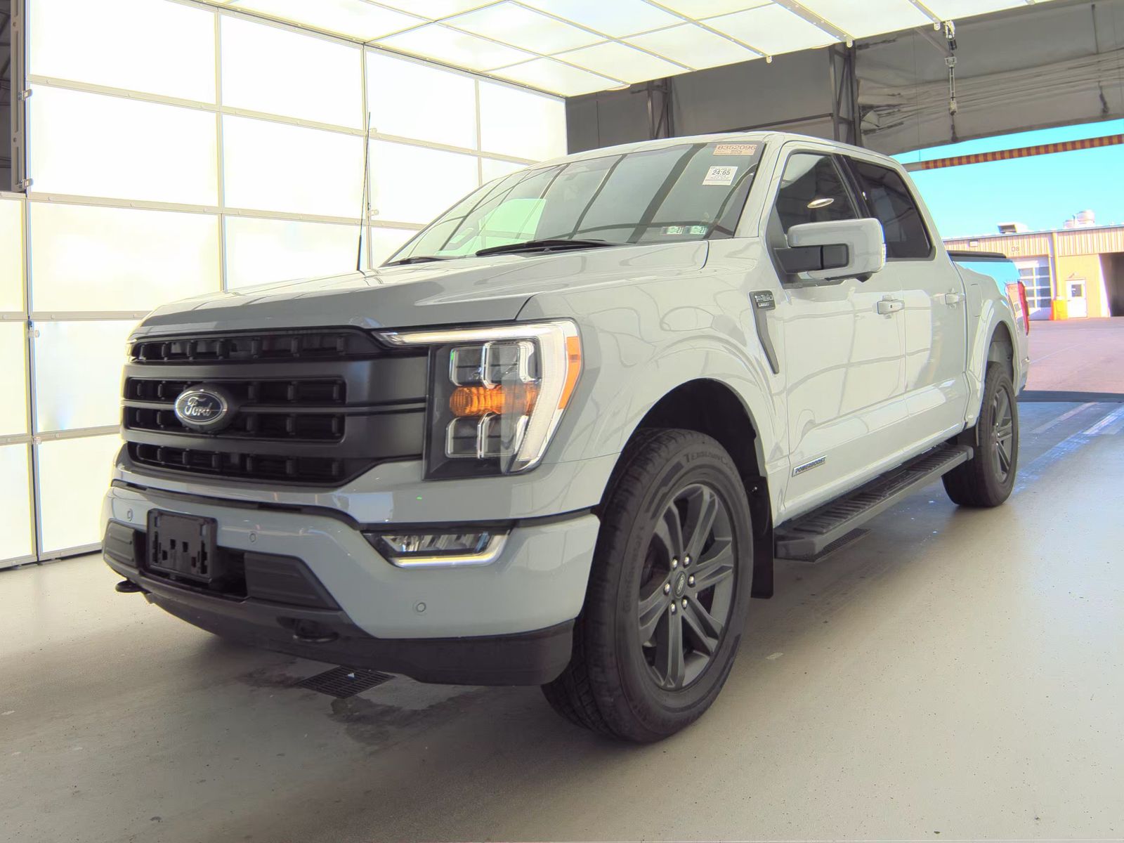 2023 Ford F-150 Hybrid Lariat AWD