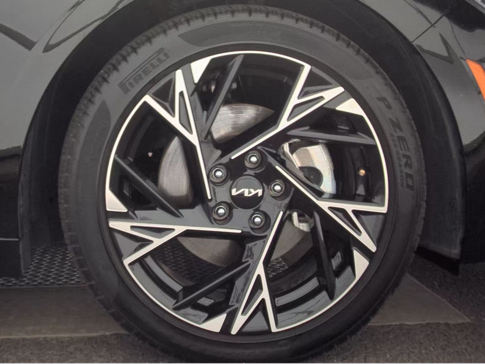 2025 Kia K5 GT-Line AWD