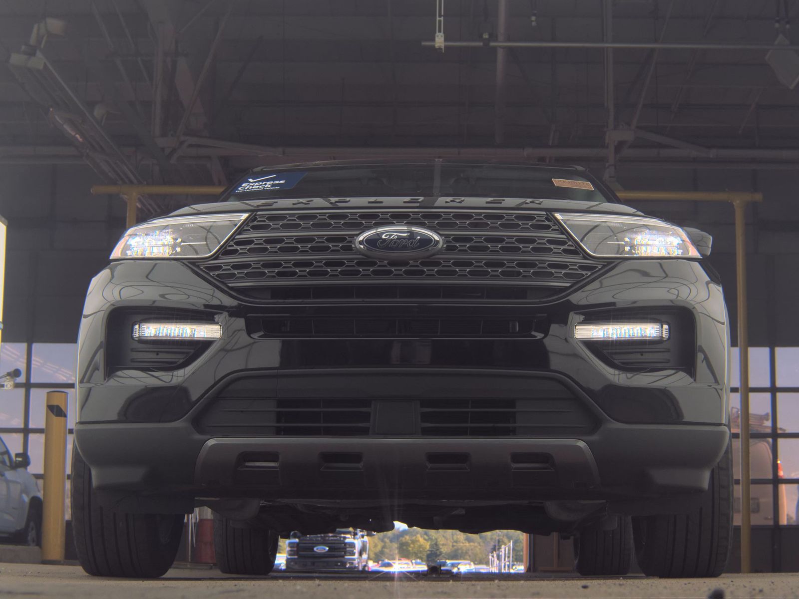 FORD EXPLORER - 4