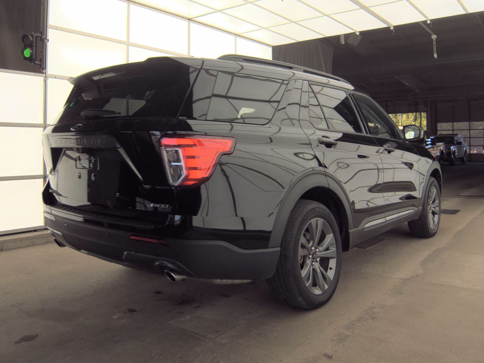 FORD EXPLORER - 6