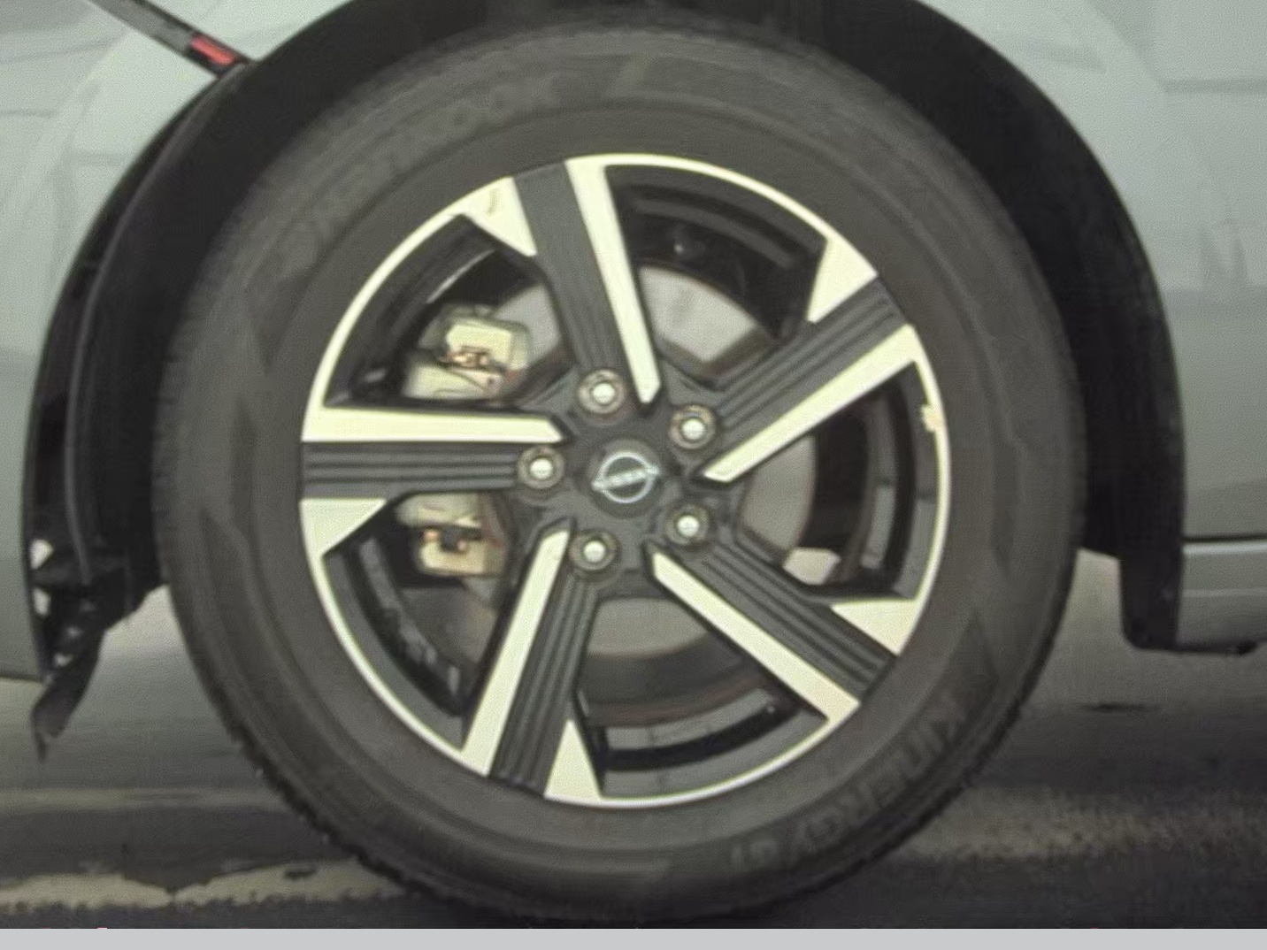 NISSAN SENTRA - 10