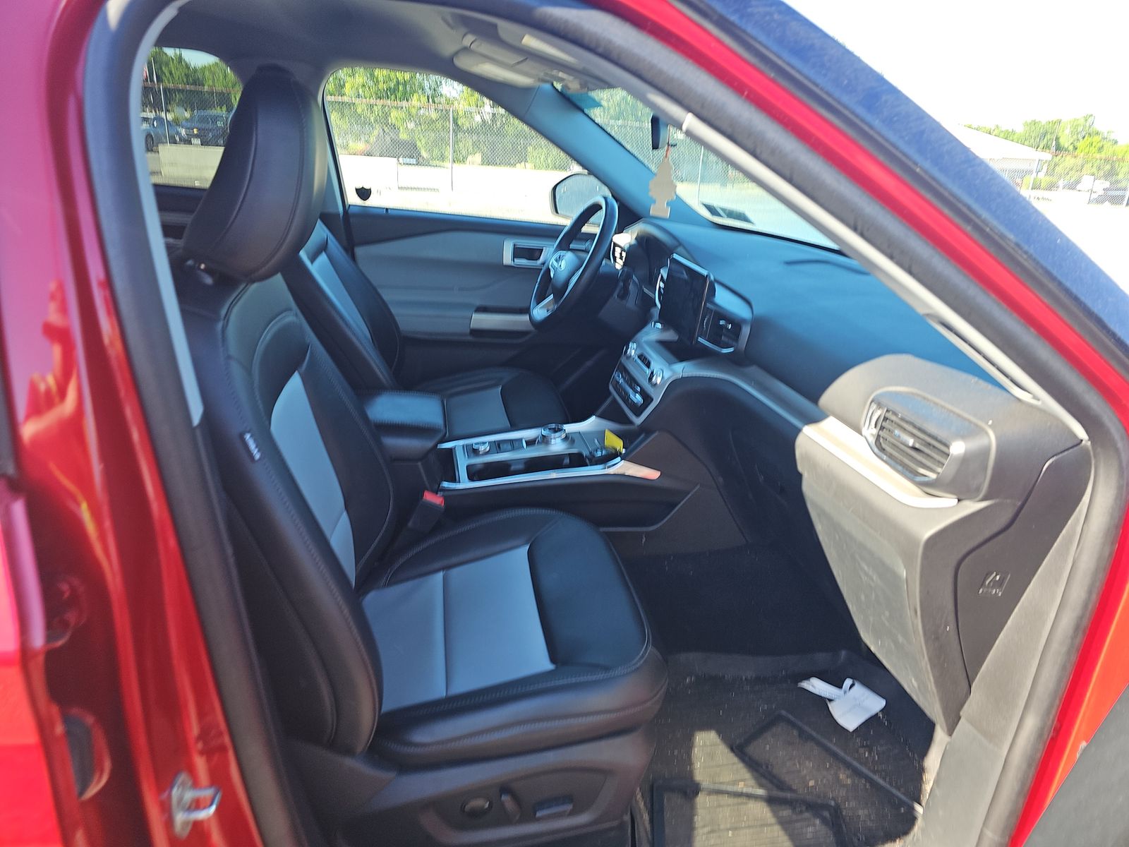 FORD EXPLORER - 9
