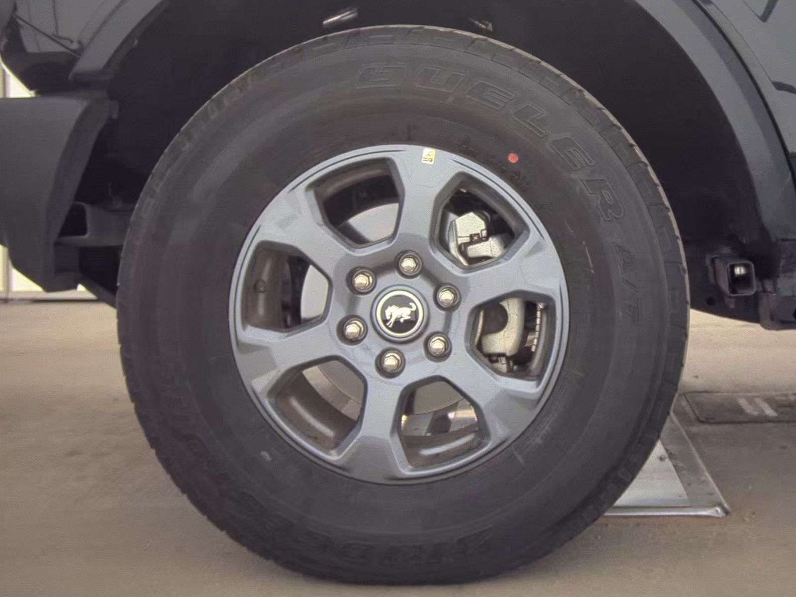 FORD BRONCO - 10