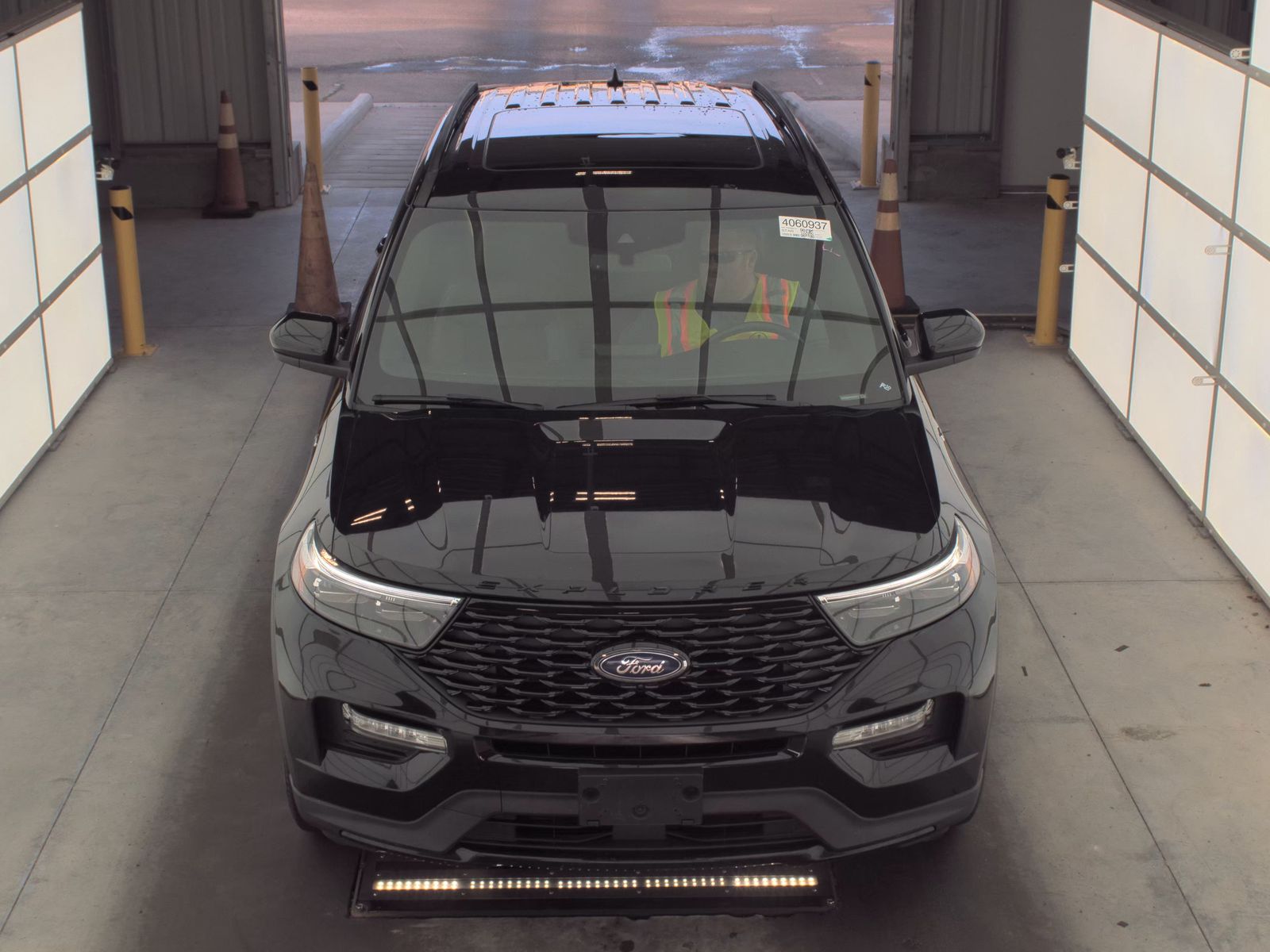 FORD EXPLORER - 3