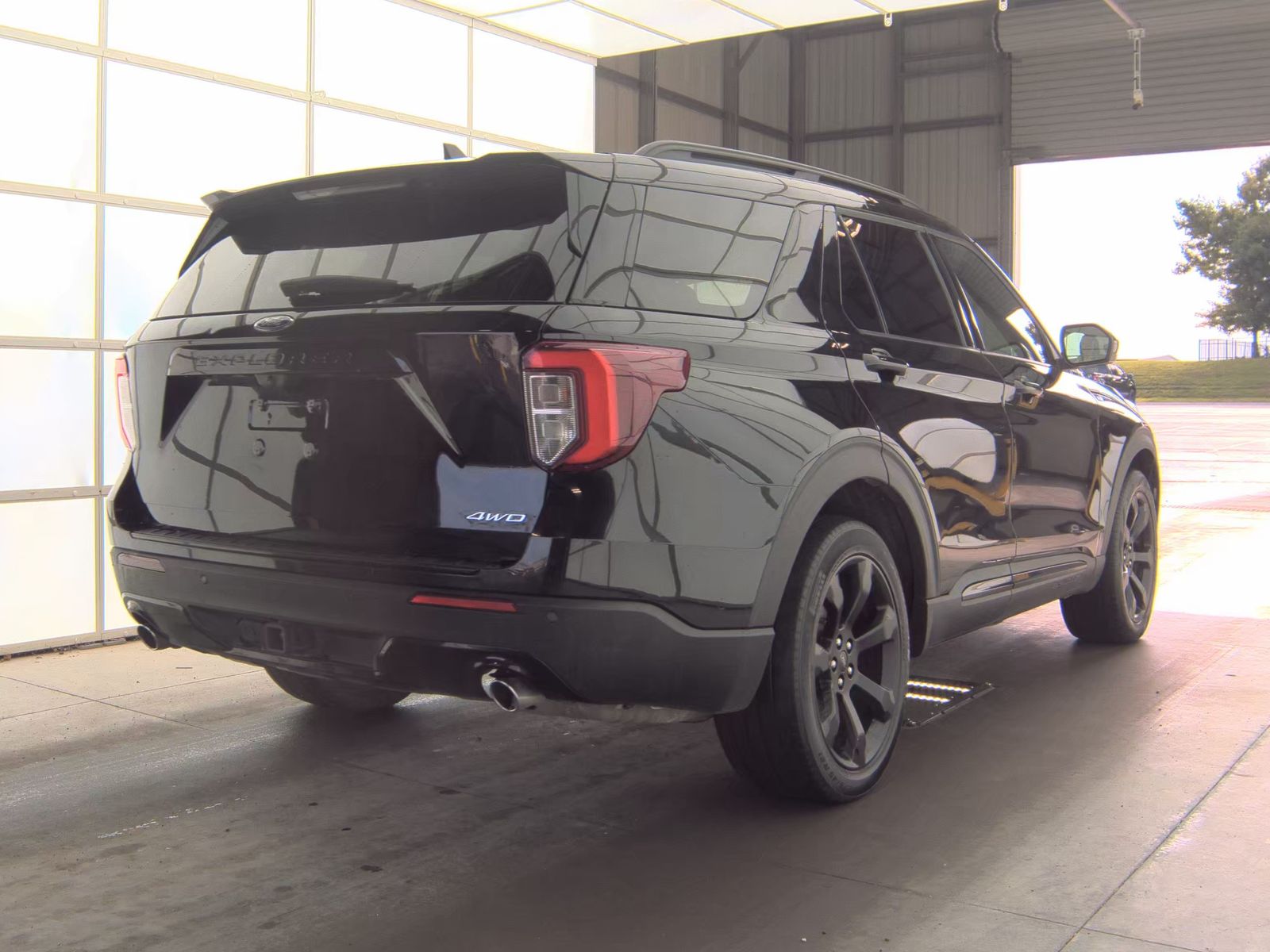 FORD EXPLORER - 6