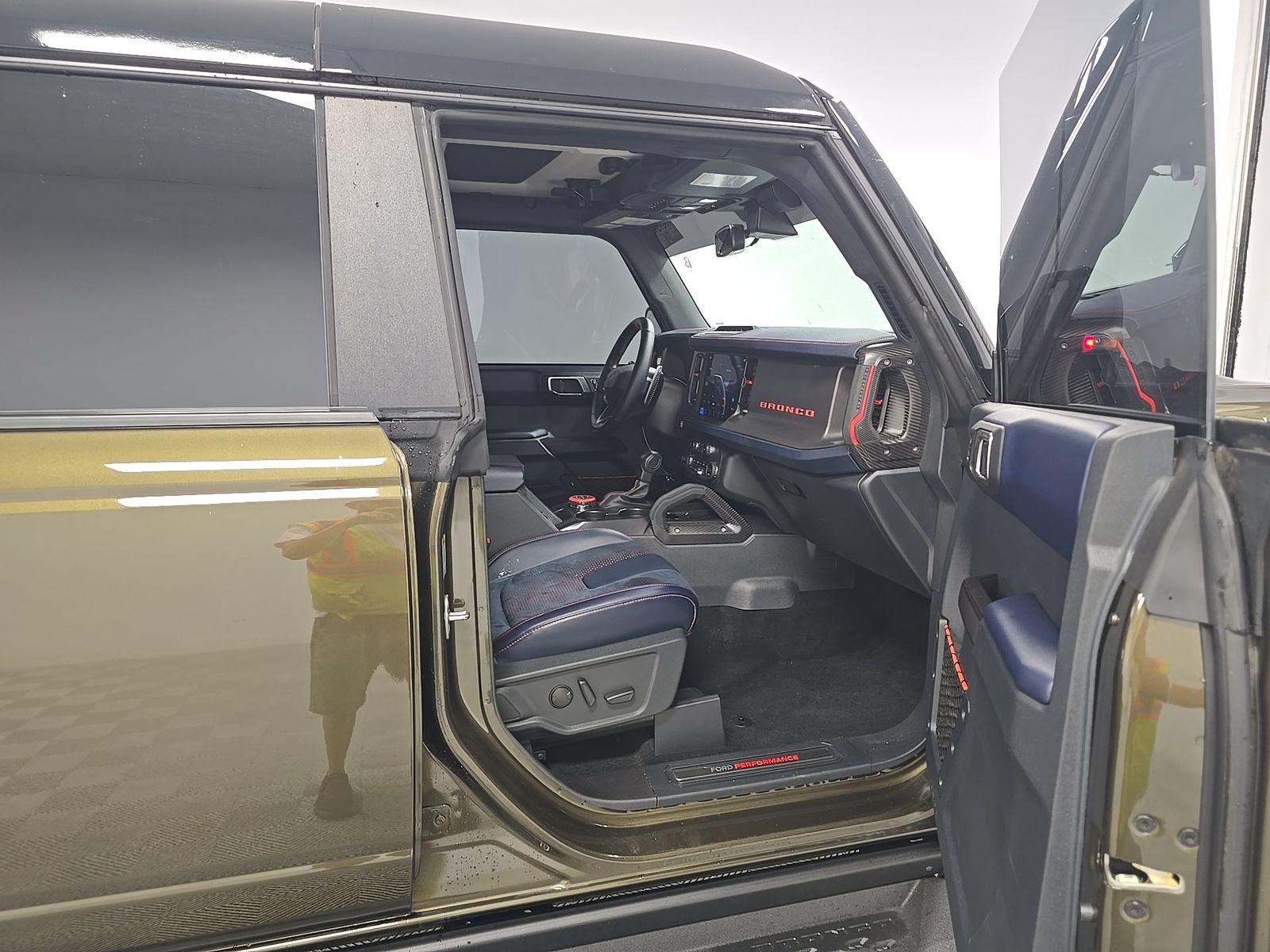 FORD BRONCO - 9