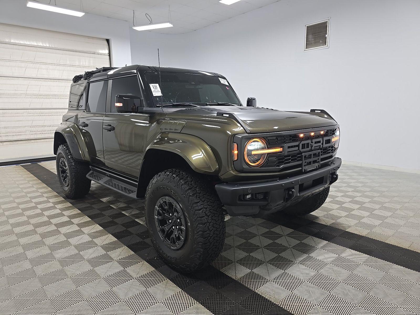FORD BRONCO - 4