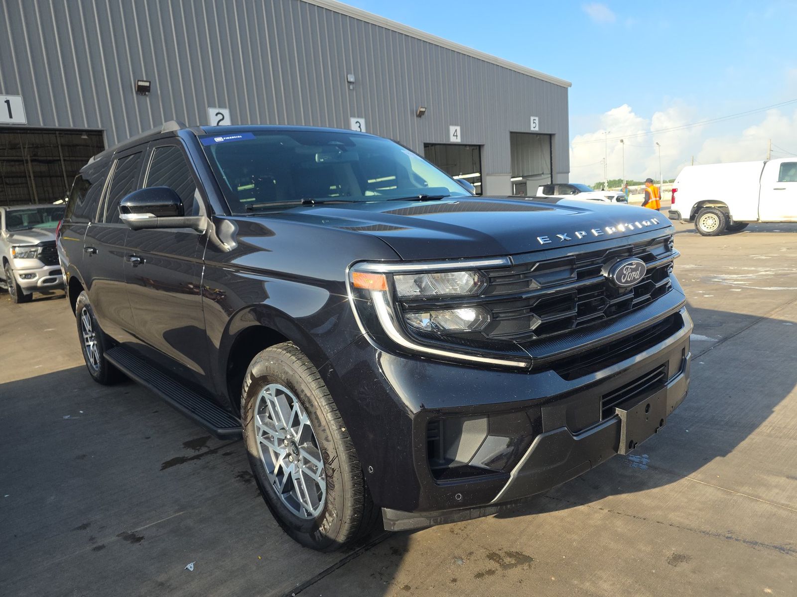 FORD EXPEDITION MAX - 4