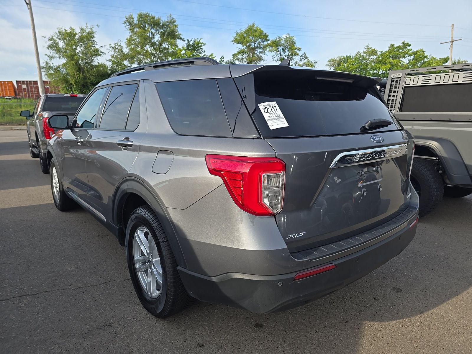 FORD EXPLORER - 7