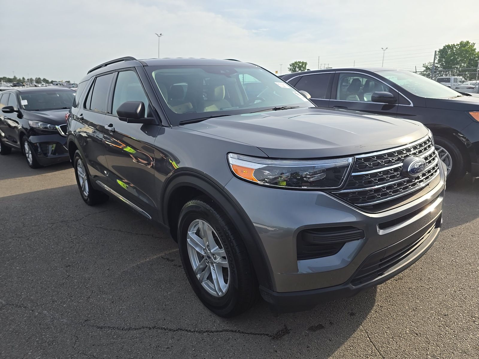 FORD EXPLORER - 4