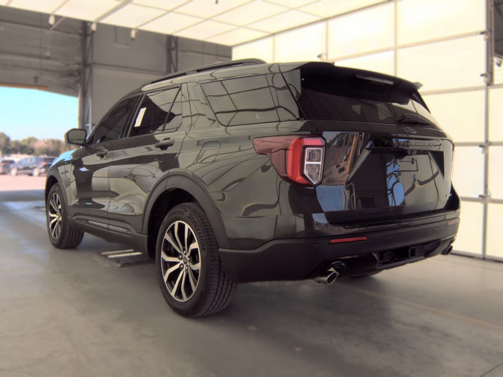 FORD EXPLORER - 9