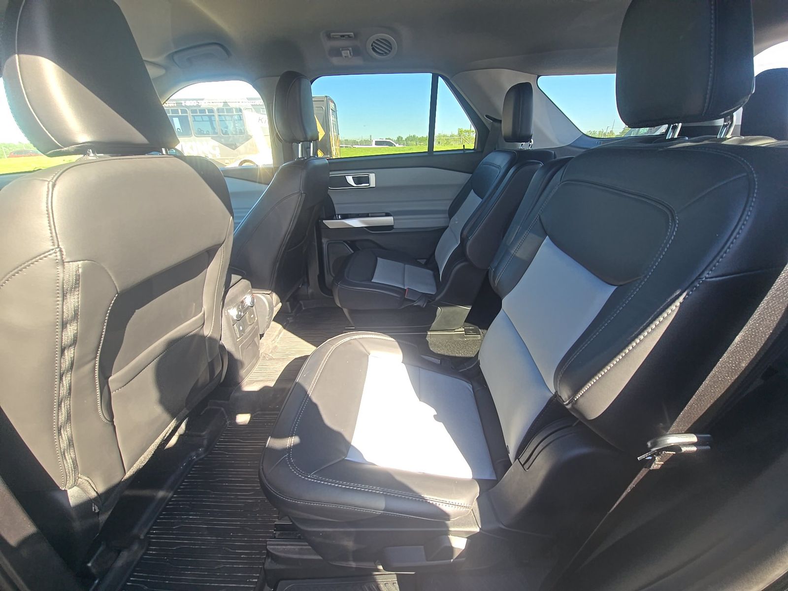 2023 Ford Explorer XLT AWD