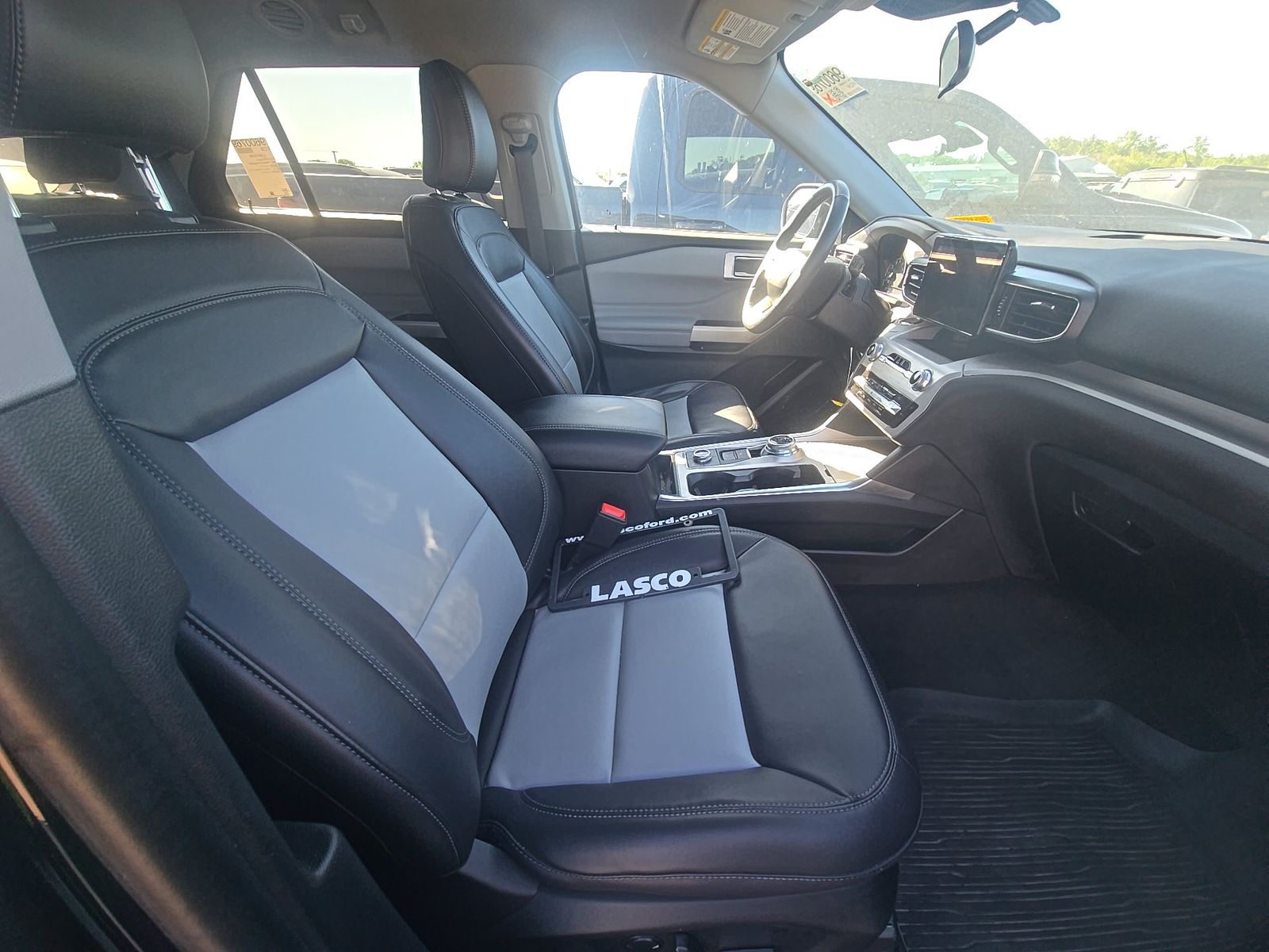 2023 Ford Explorer XLT AWD