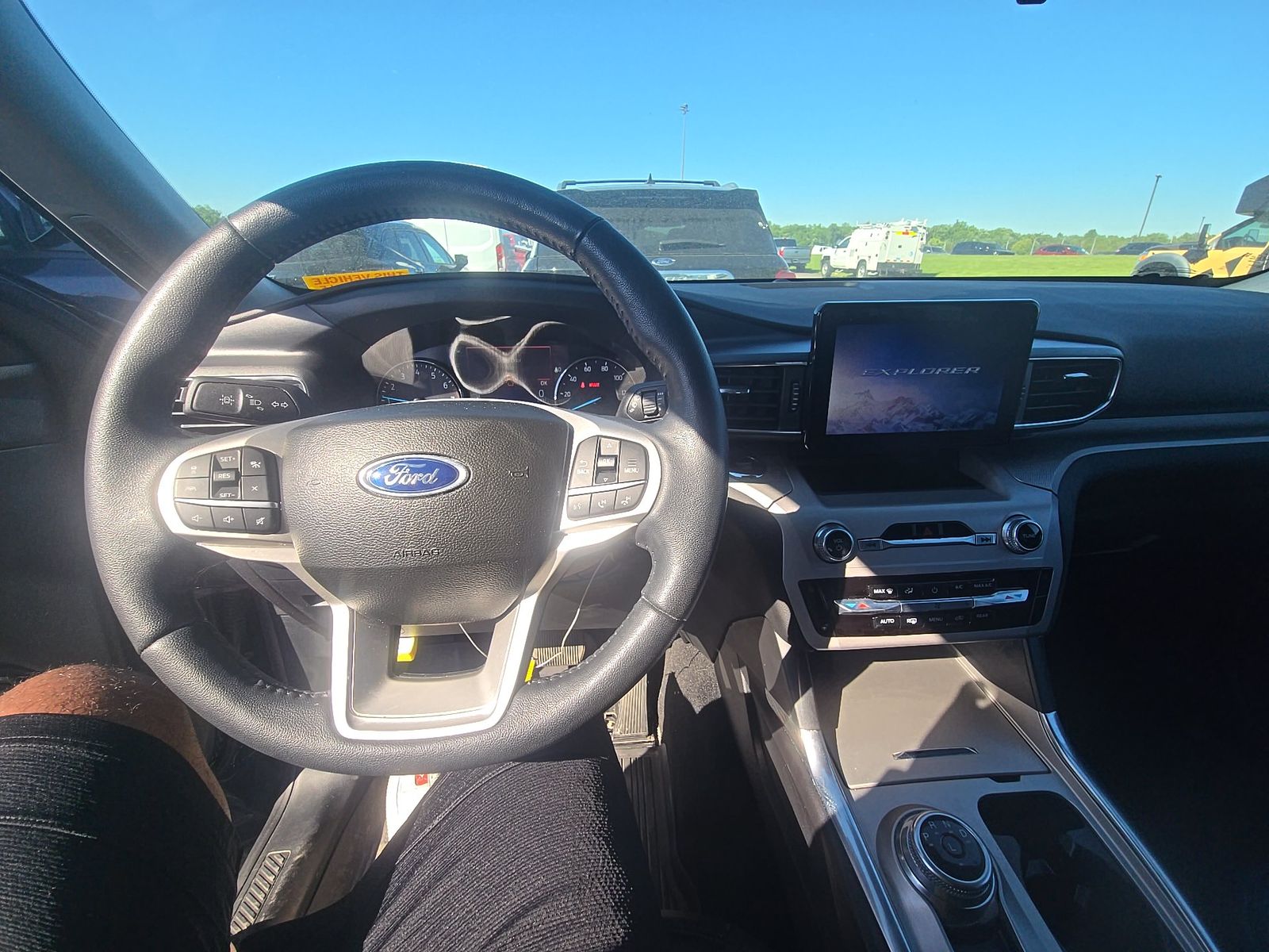 2023 Ford Explorer XLT AWD