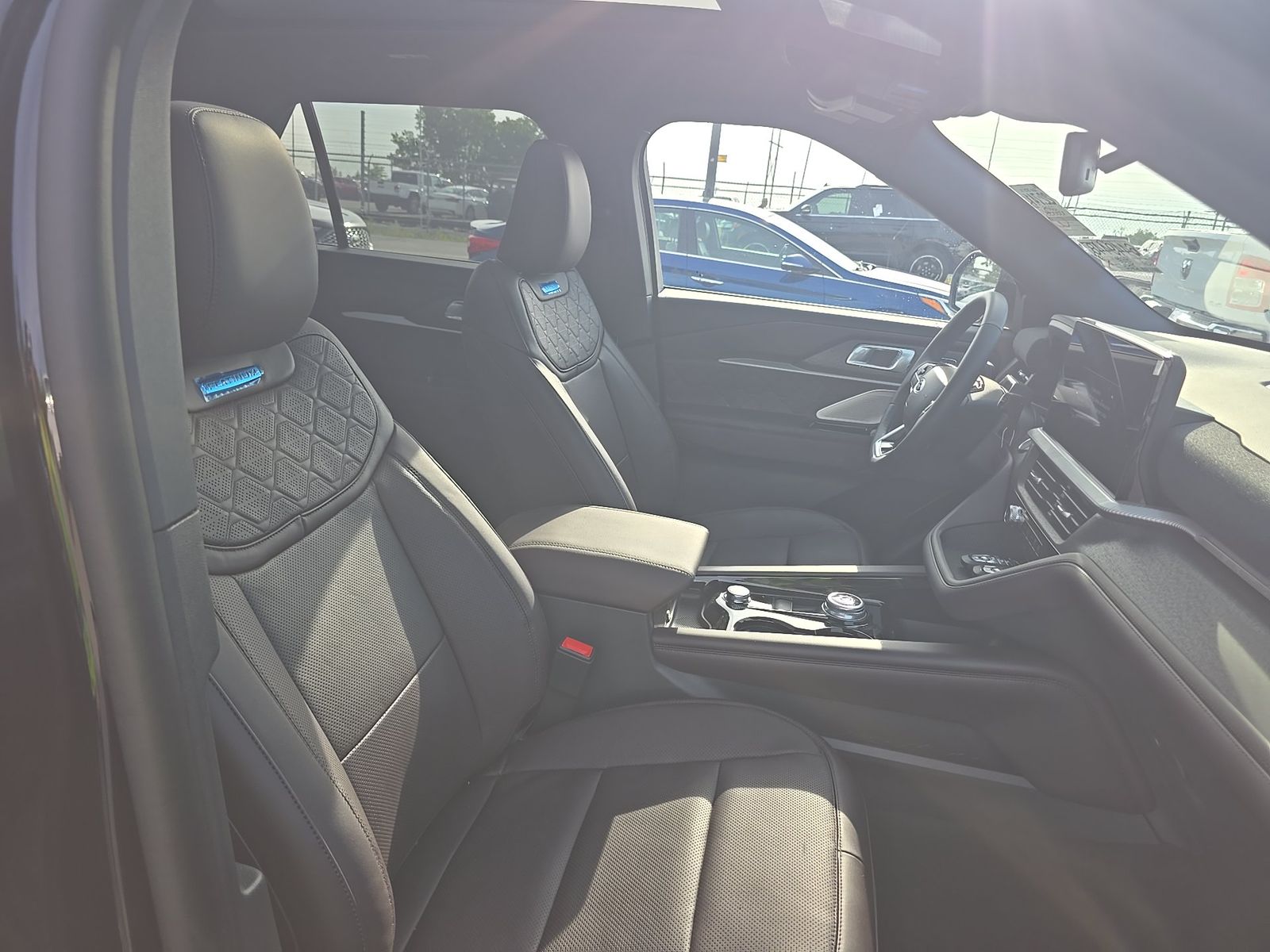 FORD EXPLORER - 9