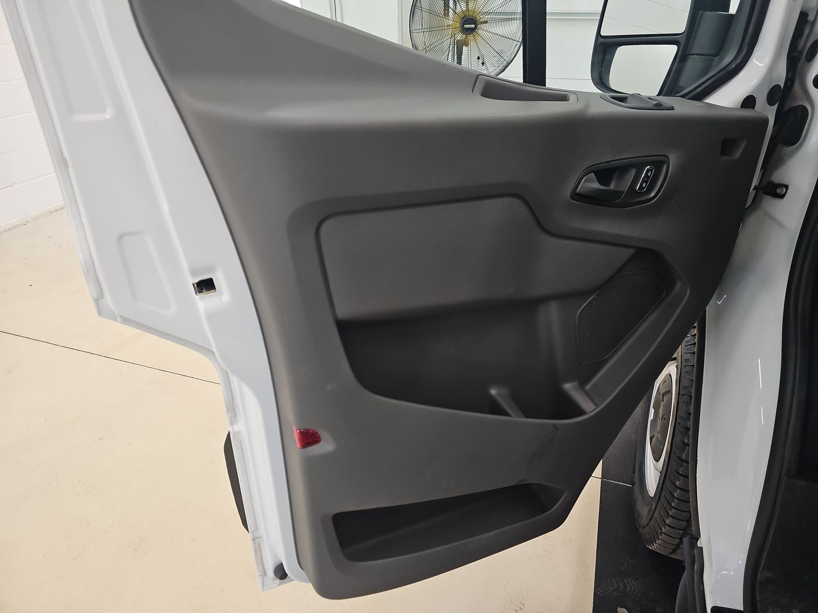 FORD TRANSIT 250 - 10