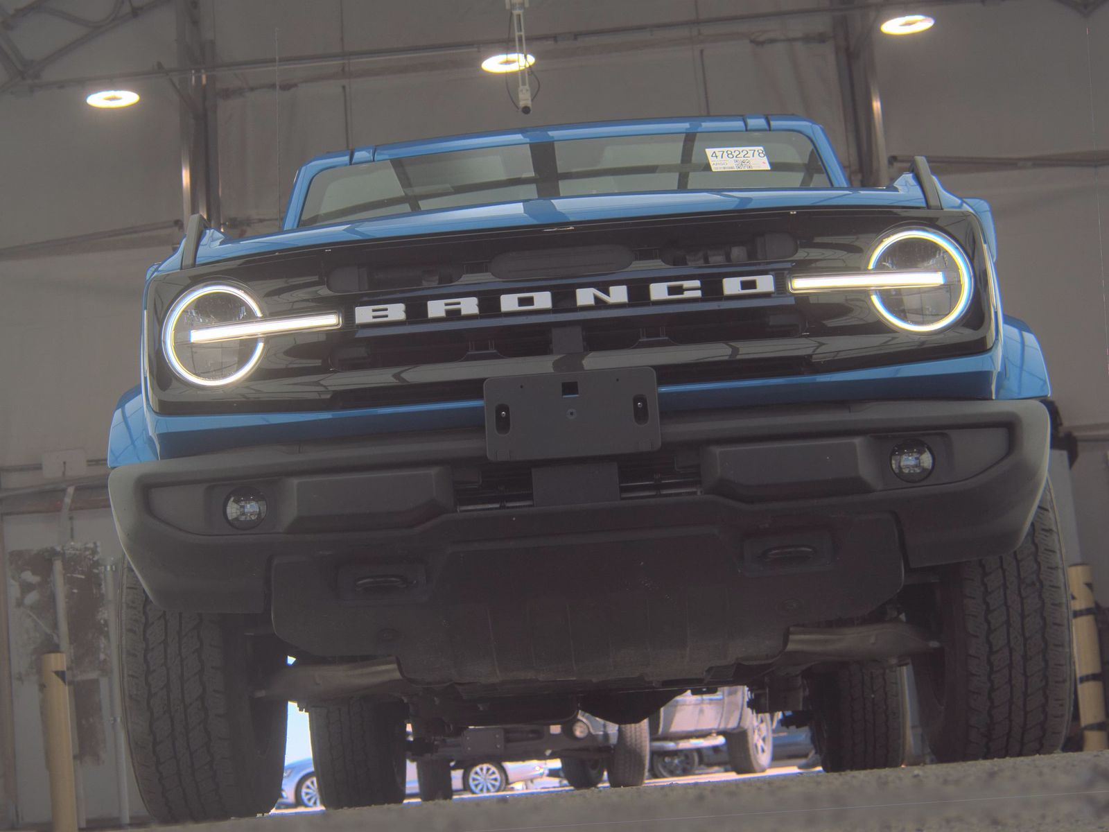 FORD BRONCO - 4