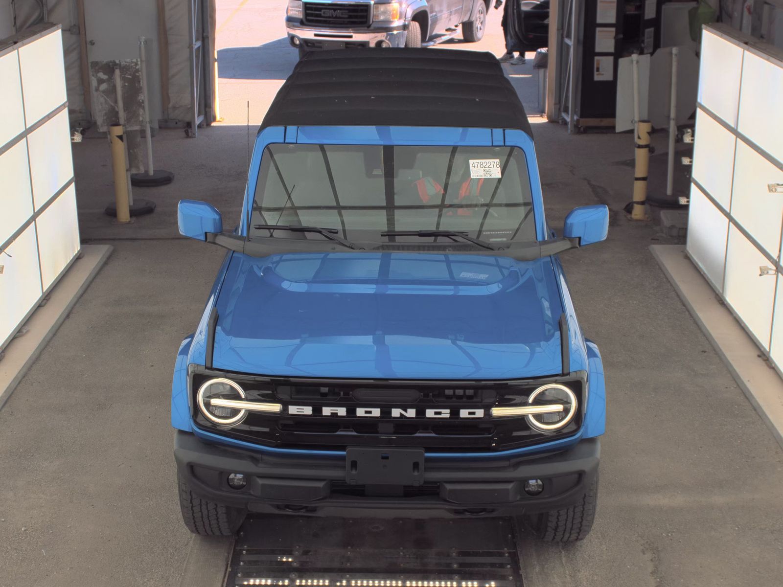 FORD BRONCO - 3