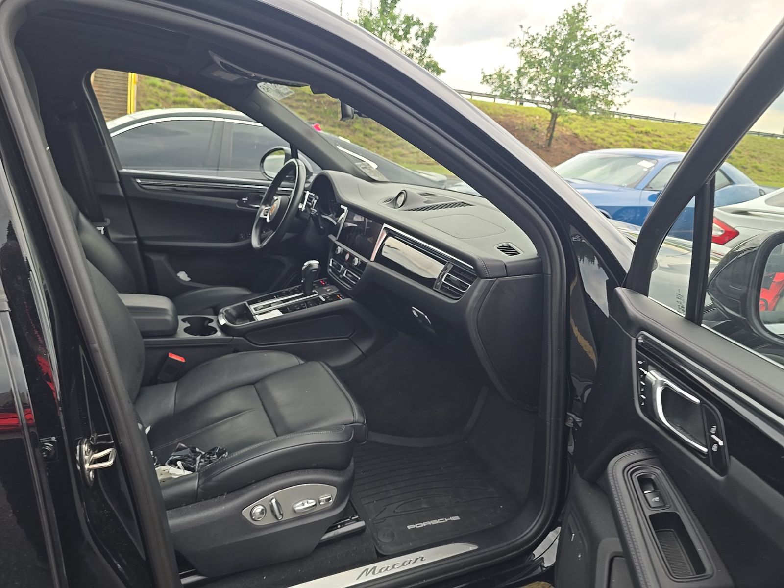 2024 Porsche Macan Base AWD