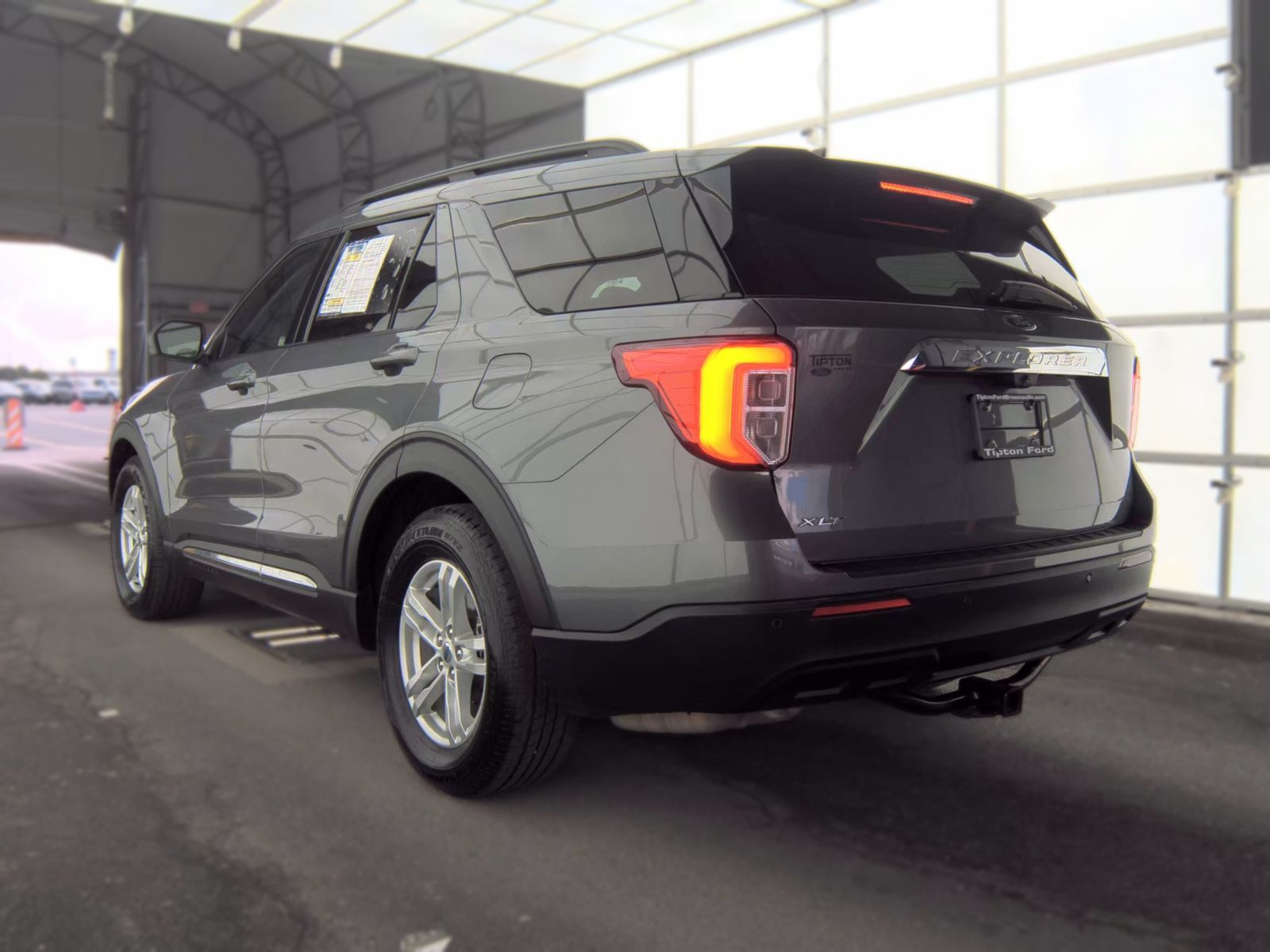 FORD EXPLORER - 9