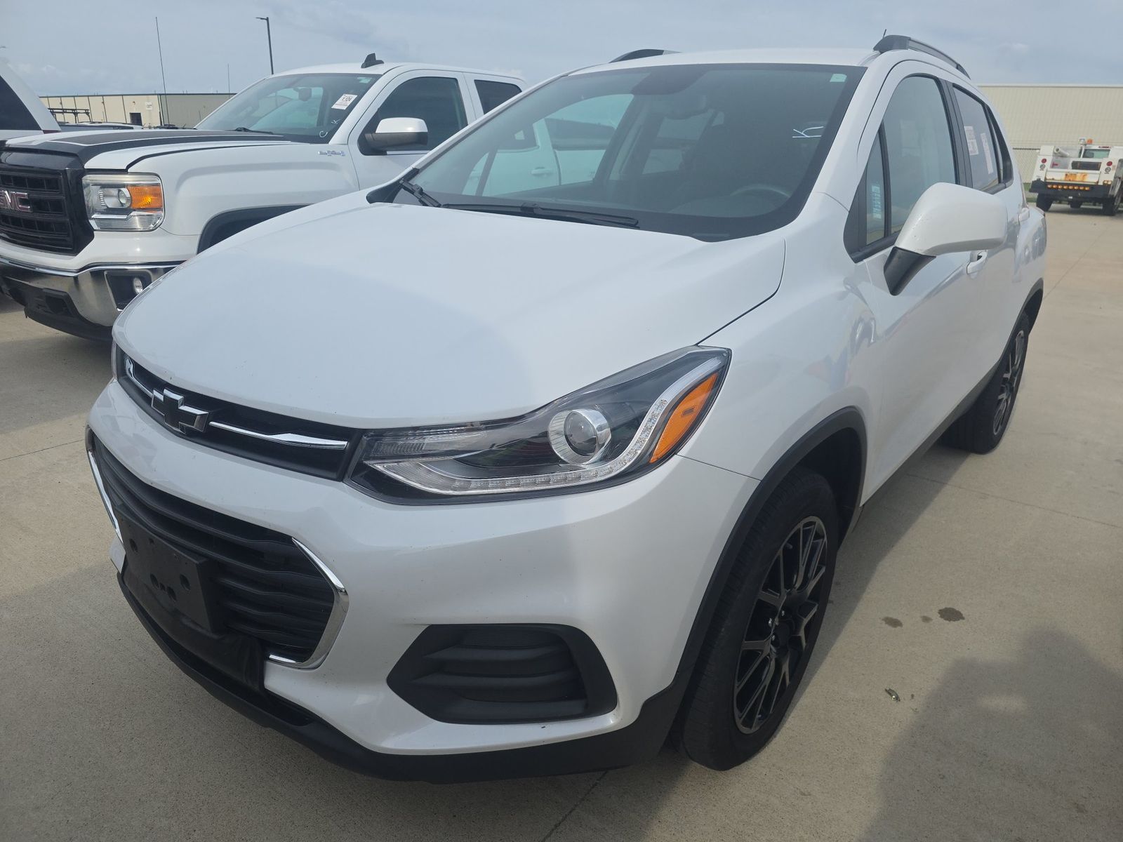 CHEVROLET TRAX - 1