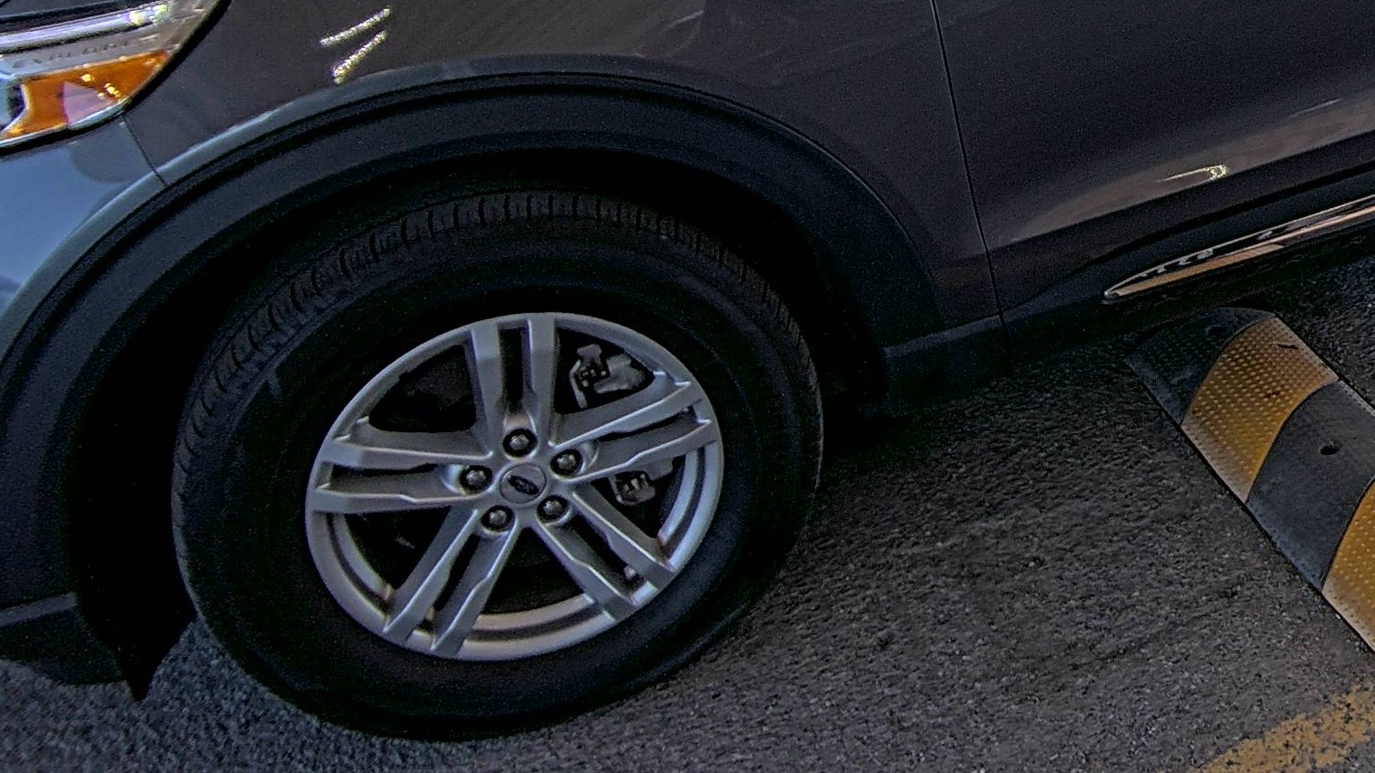 FORD EXPLORER - 8
