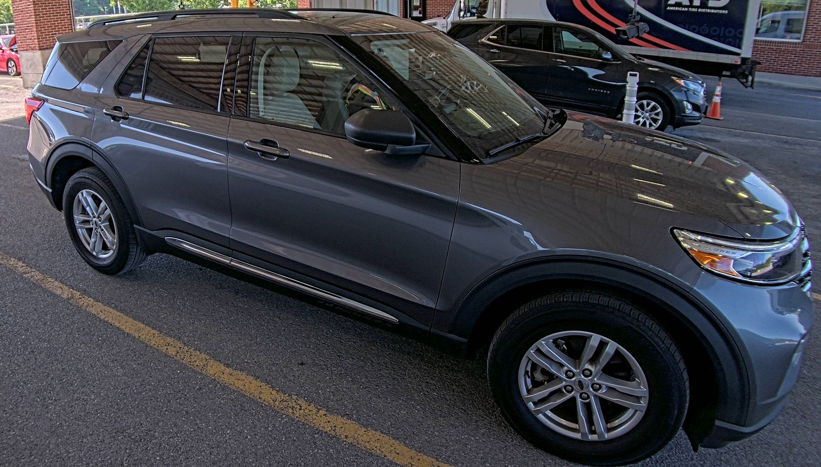FORD EXPLORER - 4