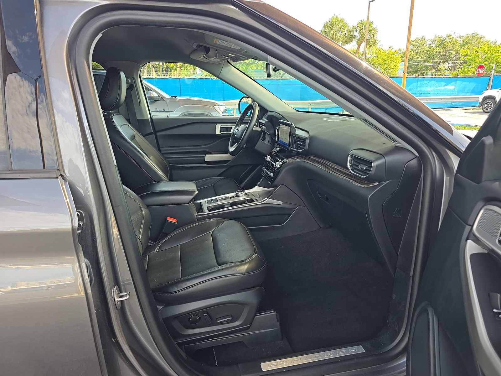 FORD EXPLORER - 9